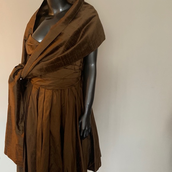 Dress - Picture 6 of 15